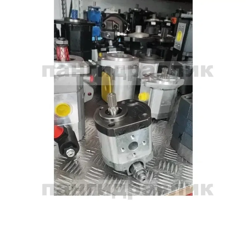 Danfoss 111.20.C42.00 GEAR PUMP GR2 FIXED DISPL WITH VALVE